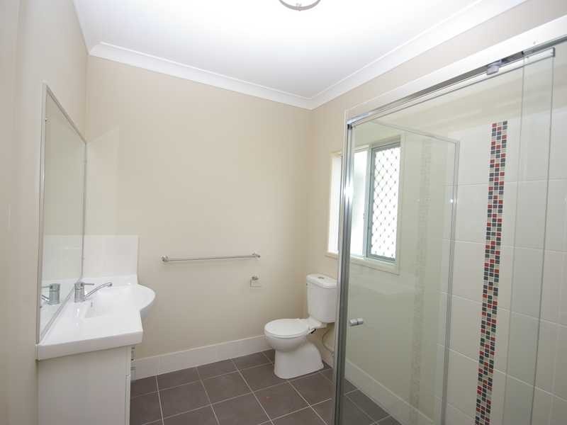 6 Coffey Court, Beachmere QLD 4510