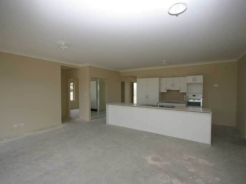 6 Coffey Court, Beachmere QLD 4510