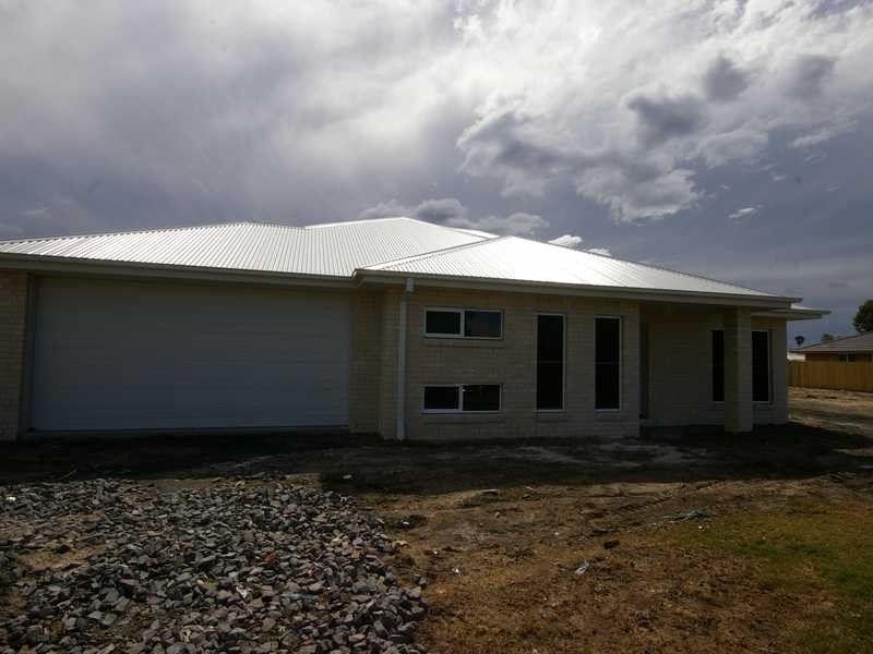 6 Coffey Court, Beachmere QLD 4510