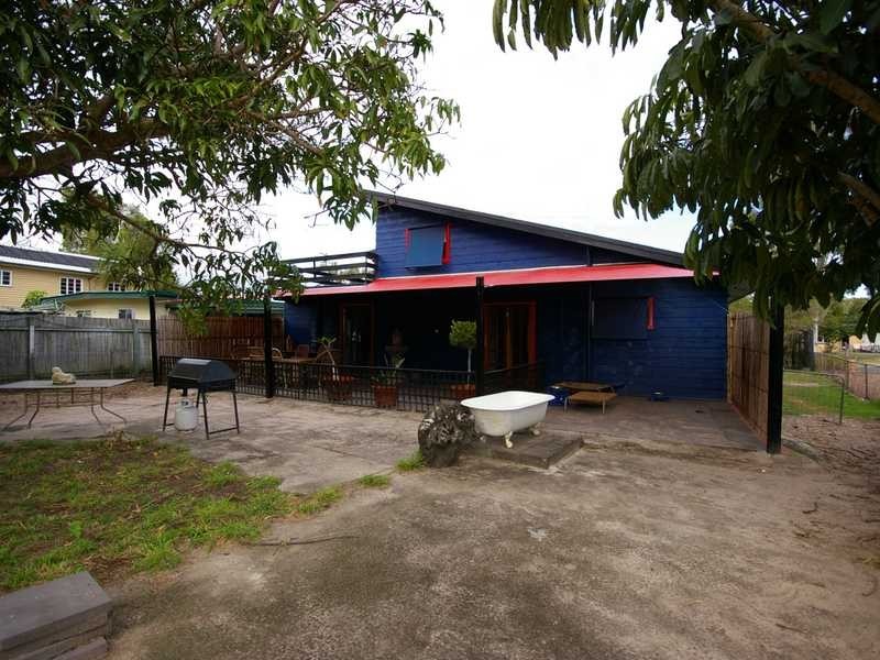 17 Dwyer Street, Beachmere QLD 4510