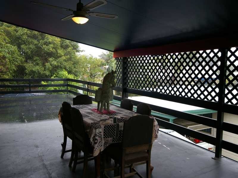 17 Dwyer Street, Beachmere QLD 4510