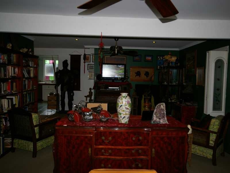 17 Dwyer Street, Beachmere QLD 4510