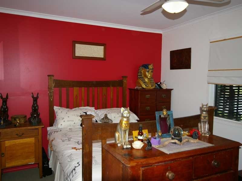 17 Dwyer Street, Beachmere QLD 4510