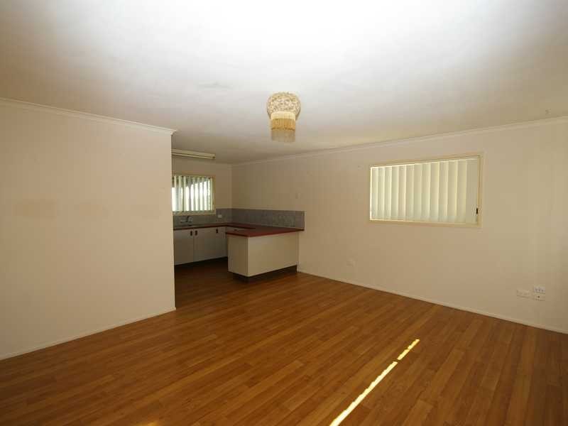 17 Moatah Drive, Beachmere QLD 4510