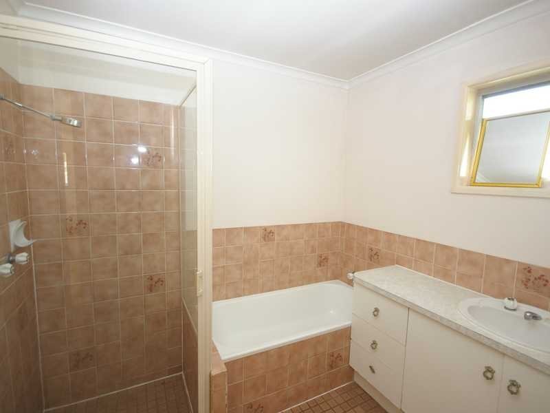 17 Moatah Drive, Beachmere QLD 4510