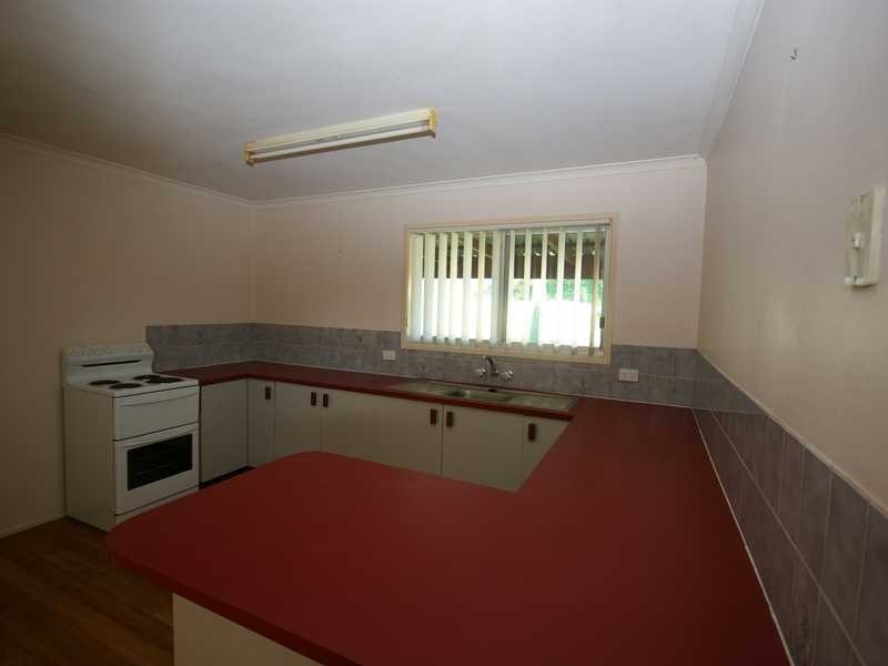 17 Moatah Drive, Beachmere QLD 4510