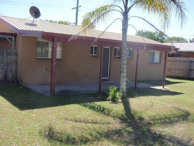 17 Moatah Drive, Beachmere QLD 4510