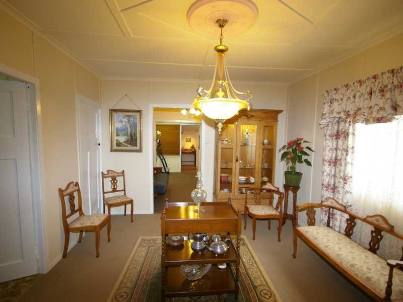635 Beachmere Road, Beachmere QLD 4510
