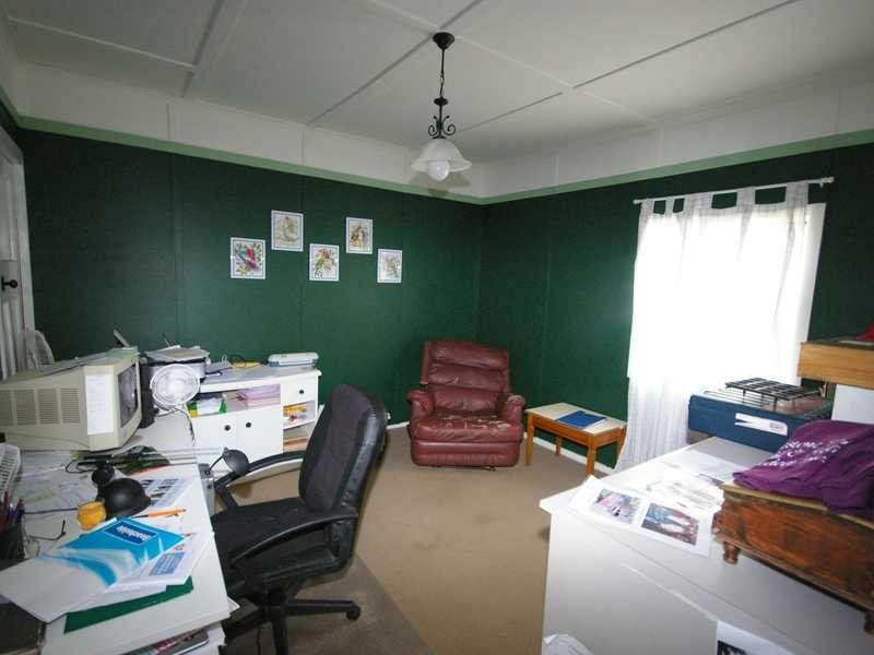 635 Beachmere Road, Beachmere QLD 4510