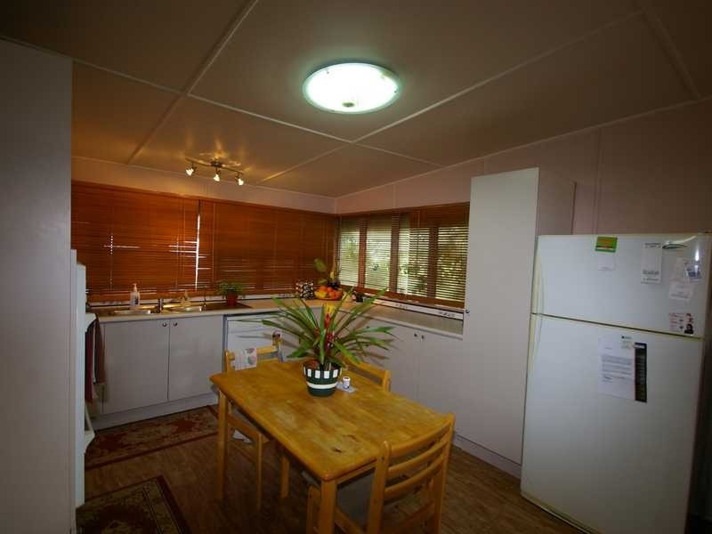 635 Beachmere Road, Beachmere QLD 4510