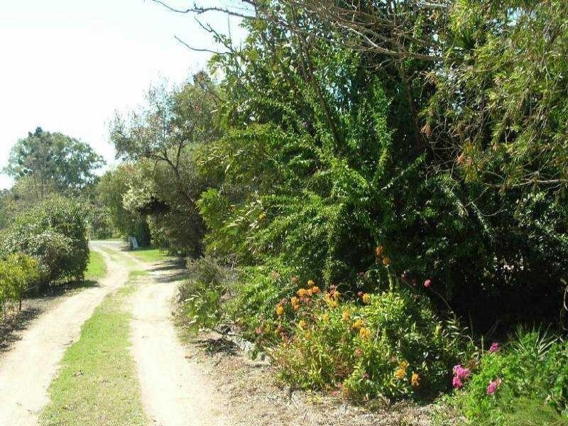 635 Beachmere Road, Beachmere QLD 4510