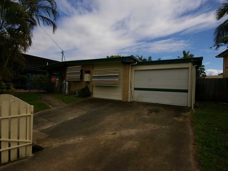 15 Dwyer Street, Beachmere QLD 4510