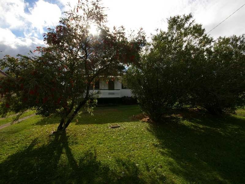 94 Biggs Avenue, Beachmere QLD 4510
