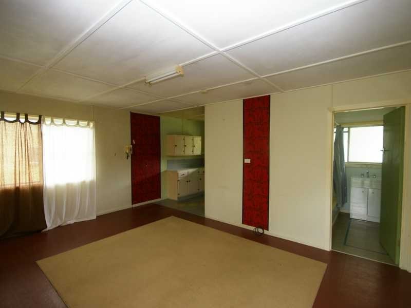 94 Biggs Avenue, Beachmere QLD 4510