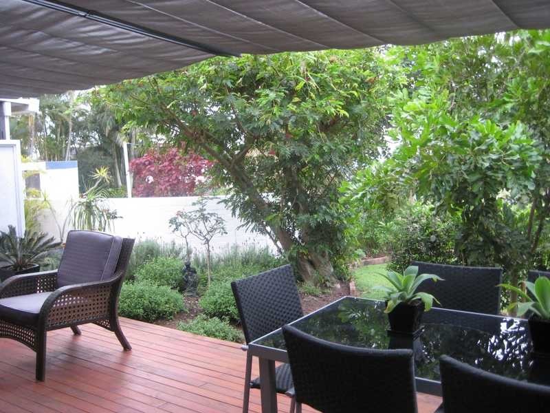 Unit B9/10 Spinnaker Drive, Sandstone Point QLD 4511