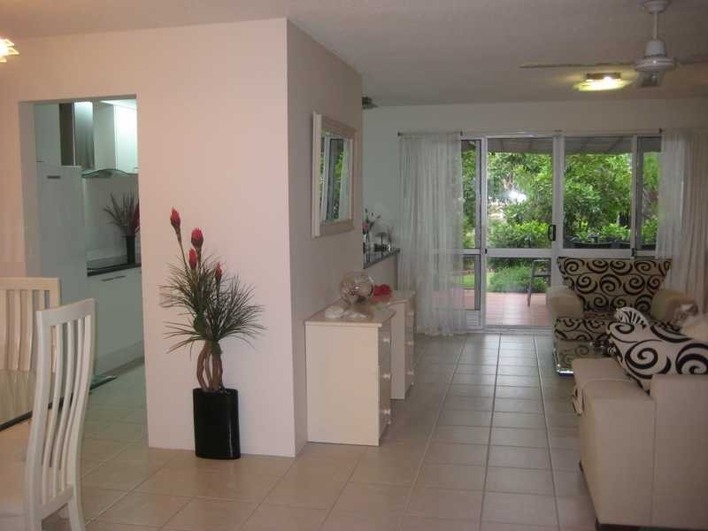Unit B9/10 Spinnaker Drive, Sandstone Point QLD 4511
