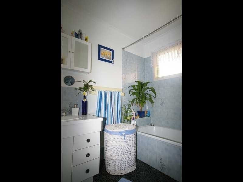 28 Trevor Street, Beachmere QLD 4510