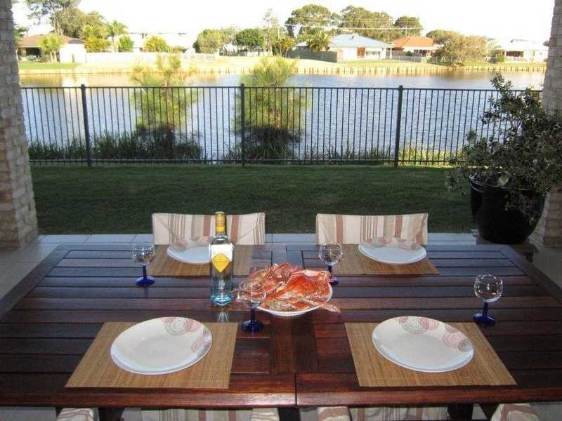 6 Apollo Crescent, Beachmere QLD 4510