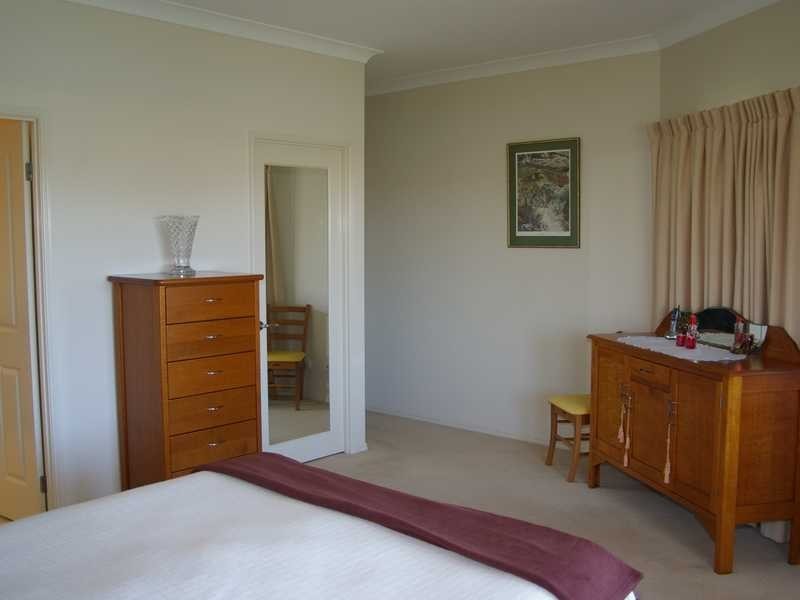 6 Apollo Crescent, Beachmere QLD 4510