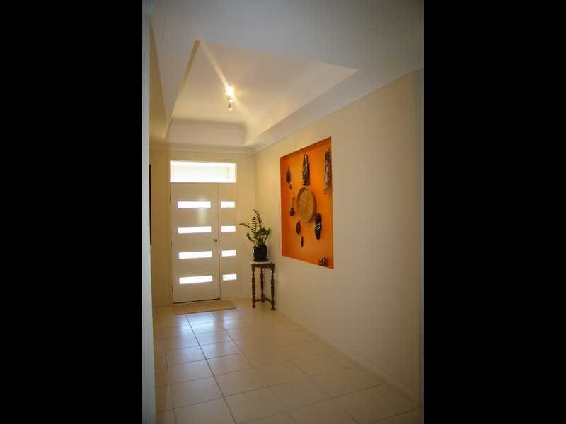 6 Apollo Crescent, Beachmere QLD 4510