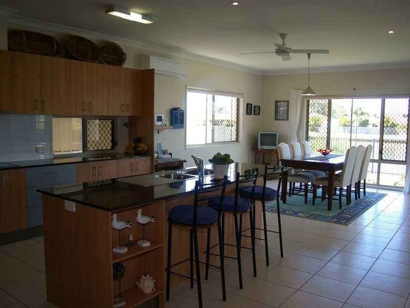 6 Apollo Crescent, Beachmere QLD 4510