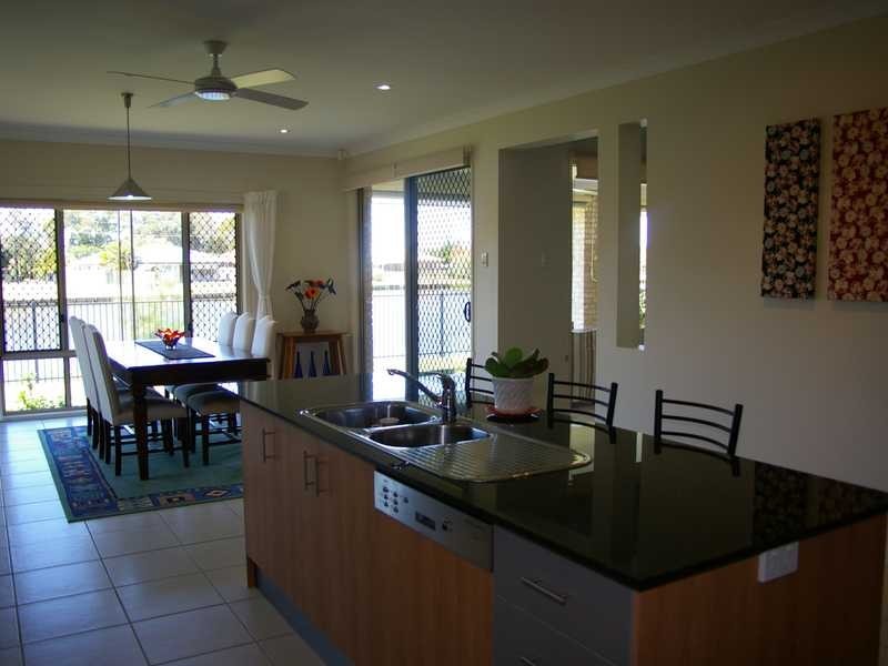 6 Apollo Crescent, Beachmere QLD 4510