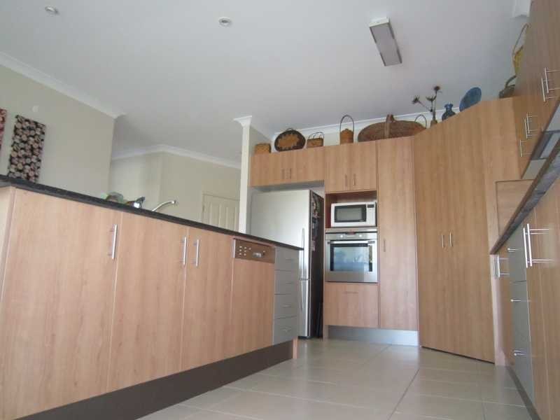 6 Apollo Crescent, Beachmere QLD 4510