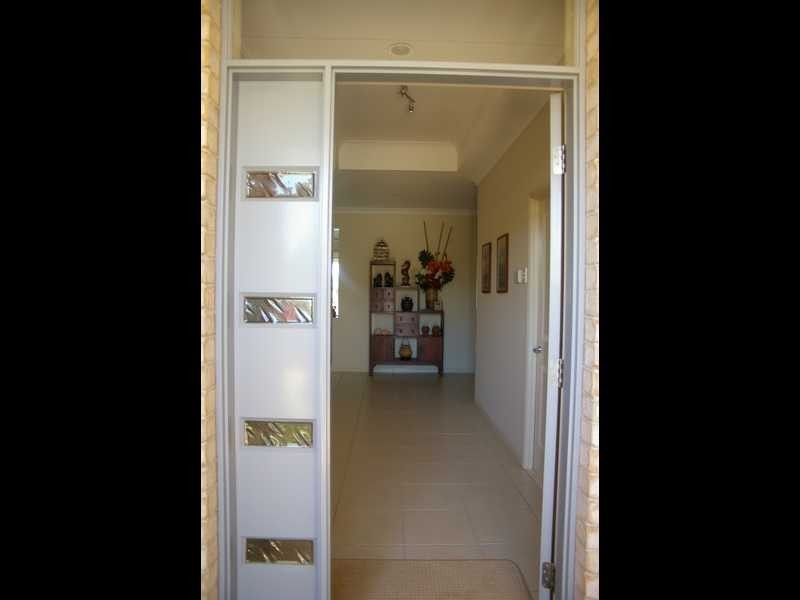6 Apollo Crescent, Beachmere QLD 4510