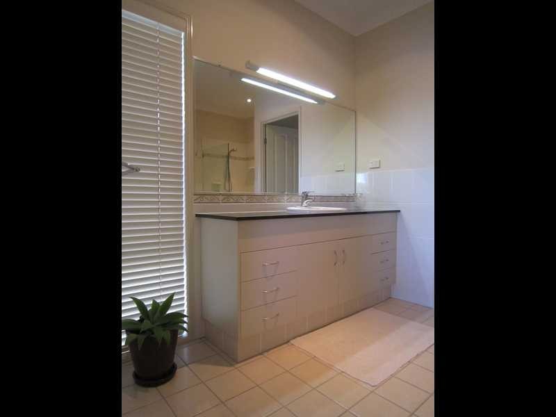 6 Apollo Crescent, Beachmere QLD 4510