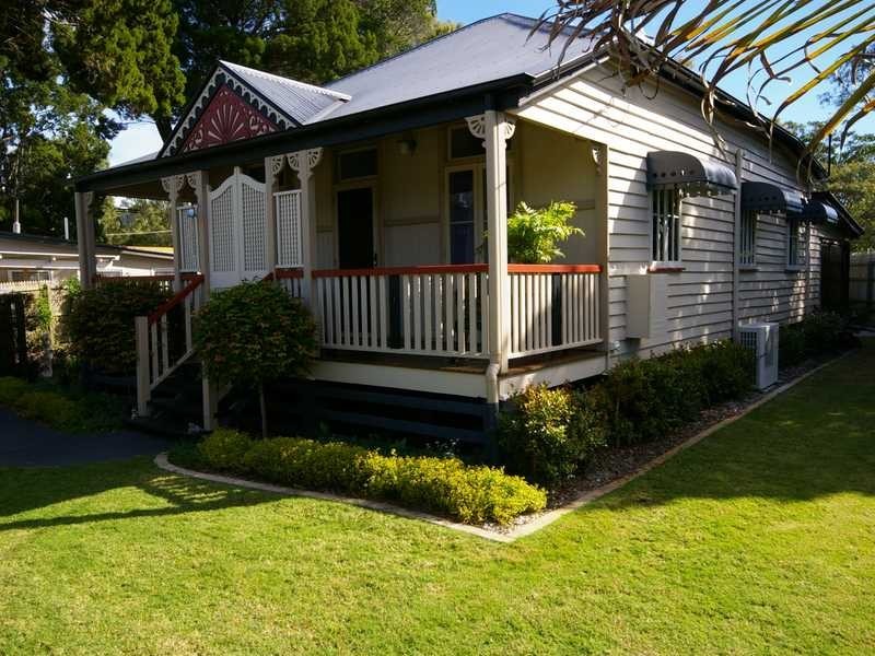 4 Moreton Terrace, Beachmere QLD 4510