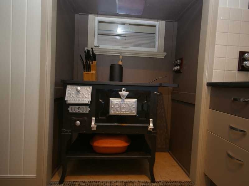 4 Moreton Terrace, Beachmere QLD 4510