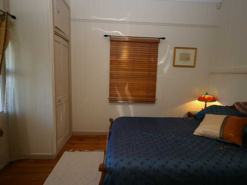 4 Moreton Terrace, Beachmere QLD 4510
