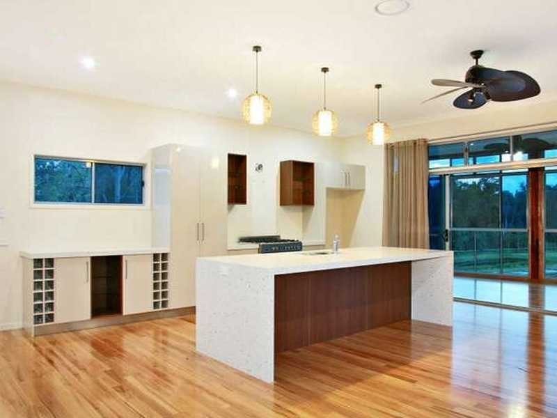 86 Campbell Parade, Beachmere QLD 4510