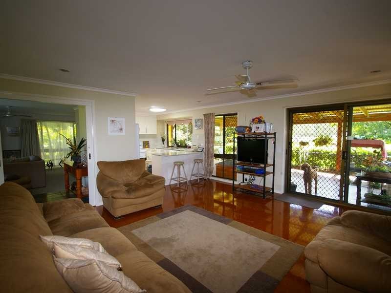 39 Bellay Road, Beachmere QLD 4510