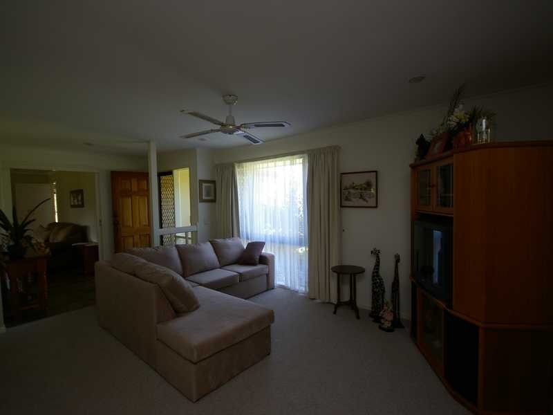 39 Bellay Road, Beachmere QLD 4510