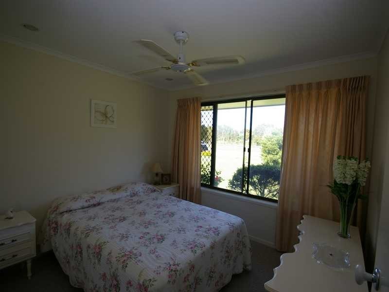 39 Bellay Road, Beachmere QLD 4510