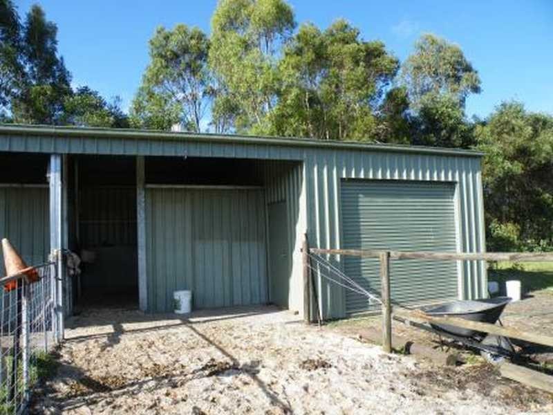 39 Bellay Road, Beachmere QLD 4510