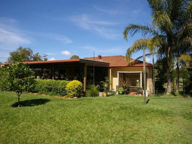 39 Bellay Road, Beachmere QLD 4510