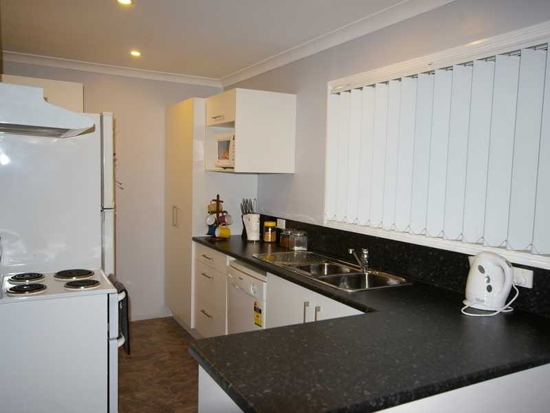 16 Patrick Street, Beachmere QLD 4510