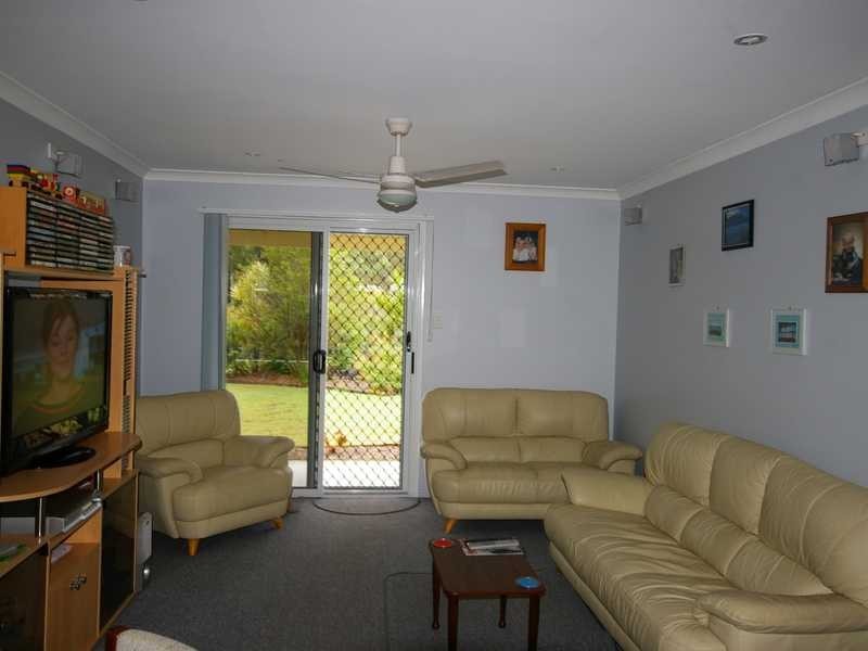 16 Patrick Street, Beachmere QLD 4510