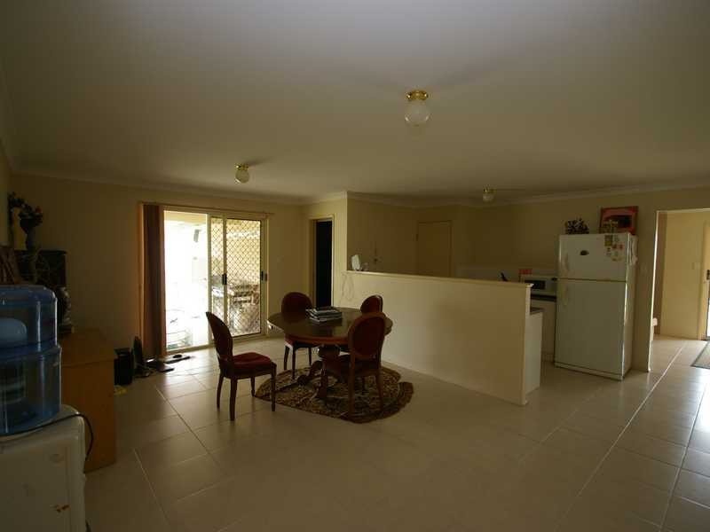 20 Columbia Drive, Beachmere QLD 4510