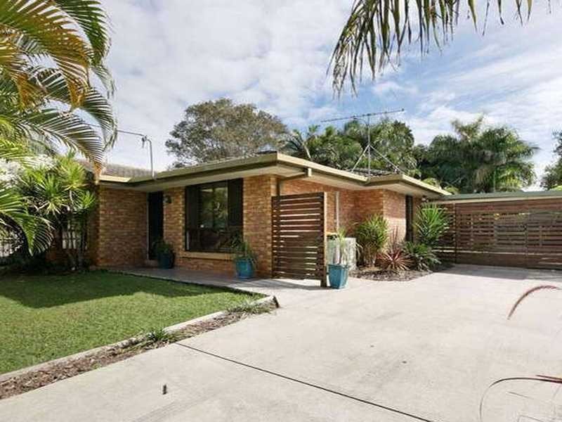 18 Grace Street, Beachmere QLD 4510