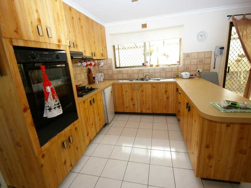 11 Sandpiper Street, Beachmere QLD 4510