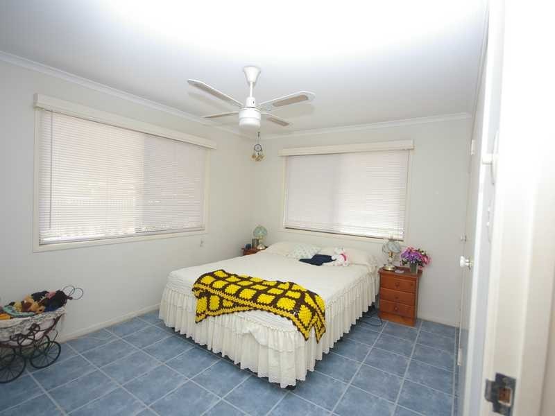 11 Sandpiper Street, Beachmere QLD 4510