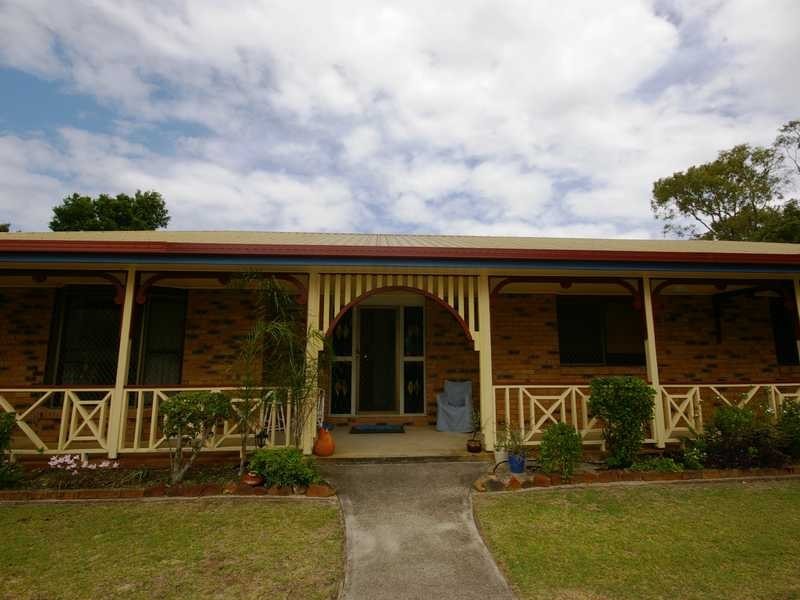 11 Sandpiper Street, Beachmere QLD 4510