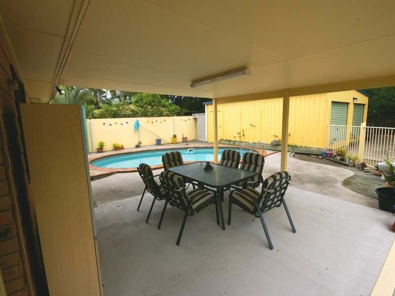 11 Sandpiper Street, Beachmere QLD 4510