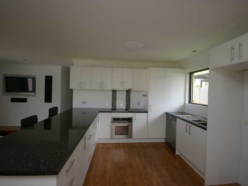 42 Moatah Drive, Beachmere QLD 4510