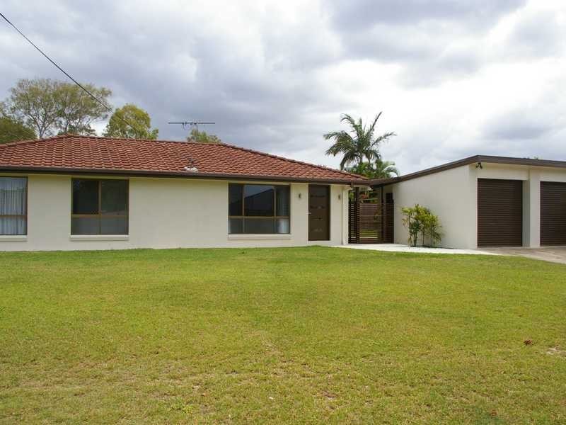 42 Moatah Drive, Beachmere QLD 4510