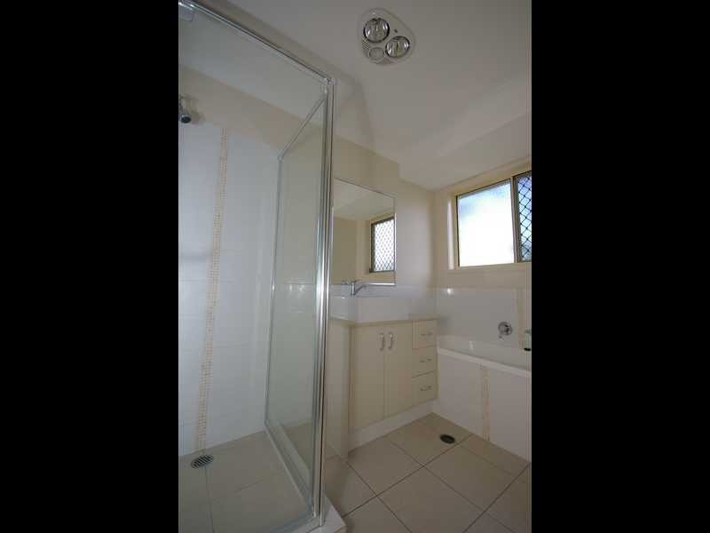 Unit 4/143 Bishop Road, Beachmere QLD 4510