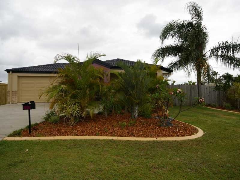 1 Adam Court, Beachmere QLD 4510